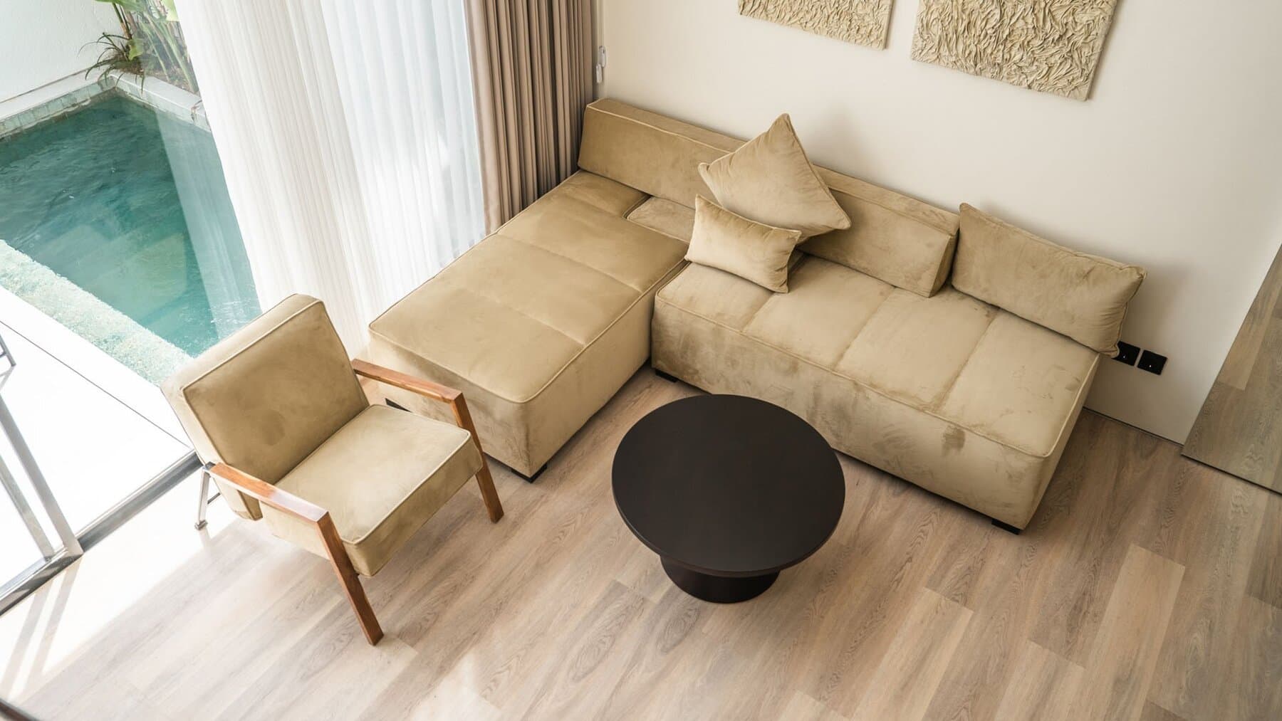 ¡Aproveche la oportunidad de invertir en una exquisita propiedad OASIS en Berawa, a solo 15 minutos de la famosa playa de Berawa!, 3 habitaciones, 121,8 m²