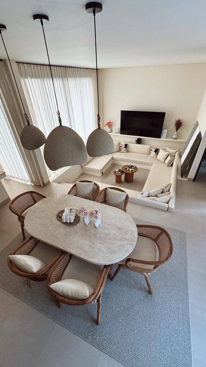 Geräumige Villa mit Büro im Herzen von Canggu!, 3 Schlafzimmer, 235 m²